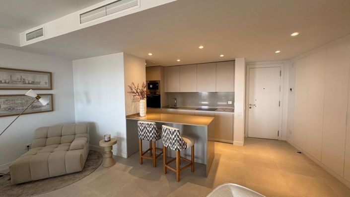 Image No.15-2 Bed Property for sale