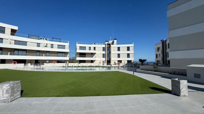 Image No.8-2 Bed Property for sale