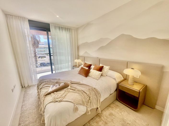 Image No.33-4 Bed Property for sale