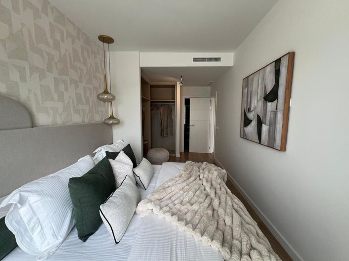 Image No.19-2 Bed Property for sale