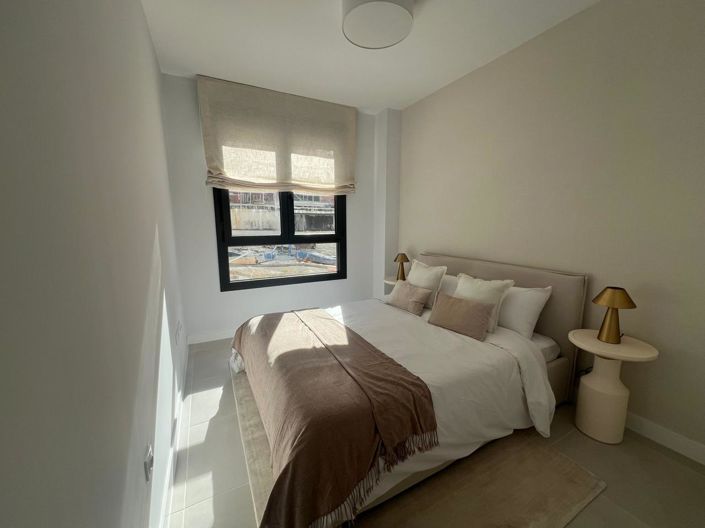 Image No.5-3 Bed Property for sale