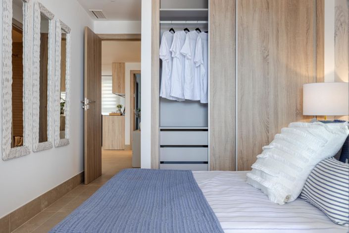 Image No.14-3 Bed Property for sale