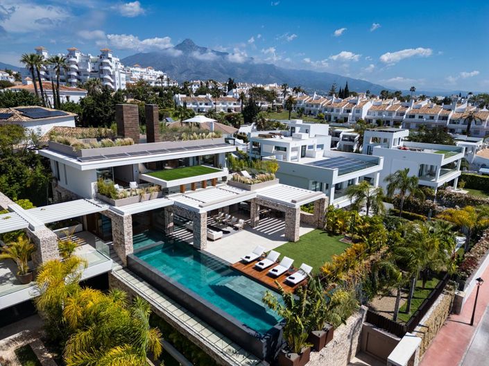 Image No.1-Propriété de 5 chambres à vendre à Marbella