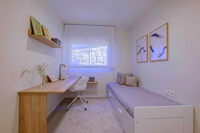 Image No.22-2 Bed Property for sale