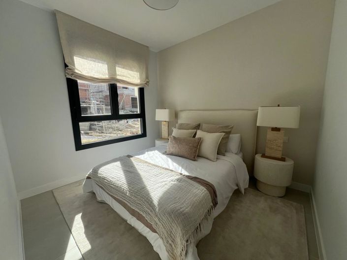 Image No.3-3 Bed Property for sale