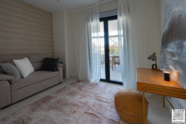 Image No.27-3 Bed Property for sale