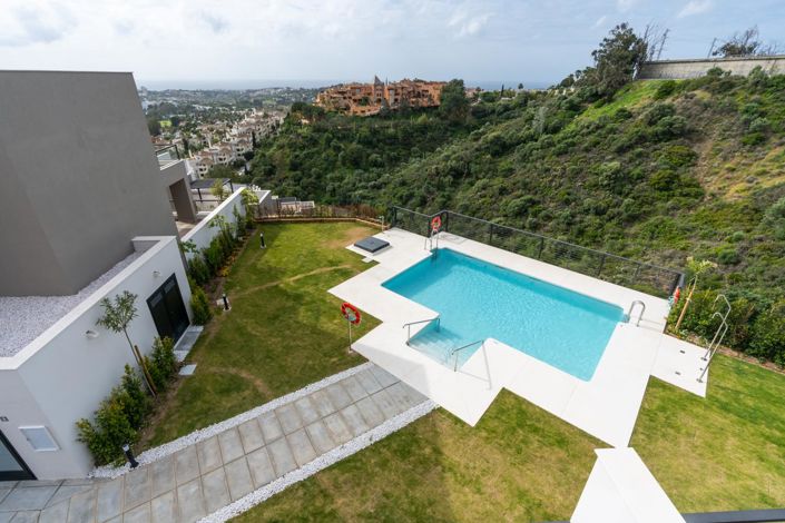 Image No.43-3 Bed Property for sale