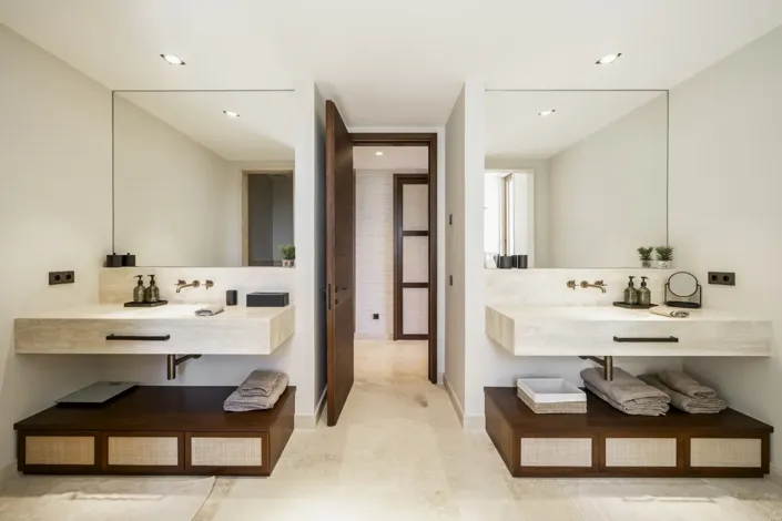 Image No.14-3 Bed Property for sale