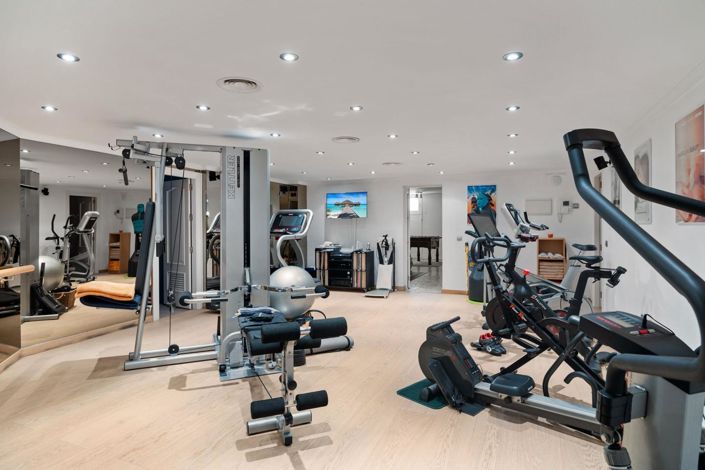 Image No.6-Propriété de 6 chambres à vendre à Marbella