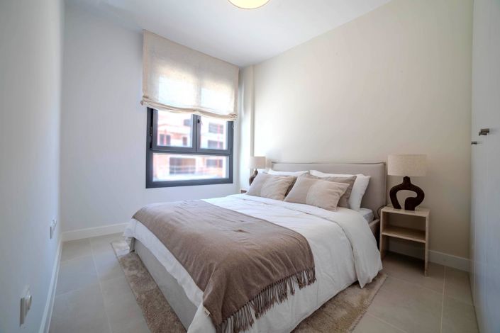Image No.10-3 Bed Property for sale