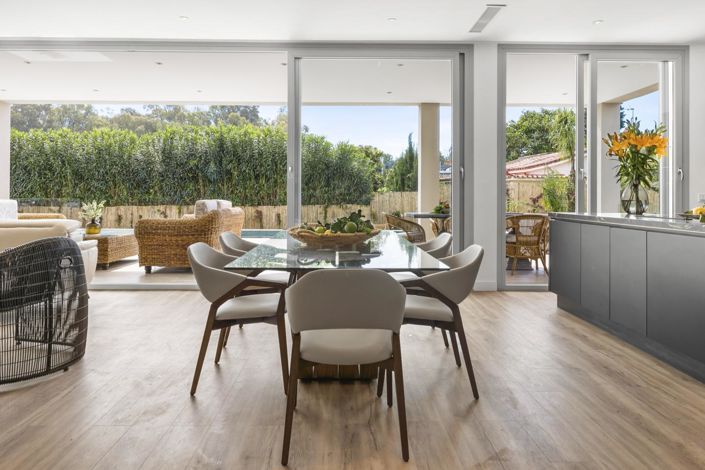 Image No.10-5 Bed Property for sale