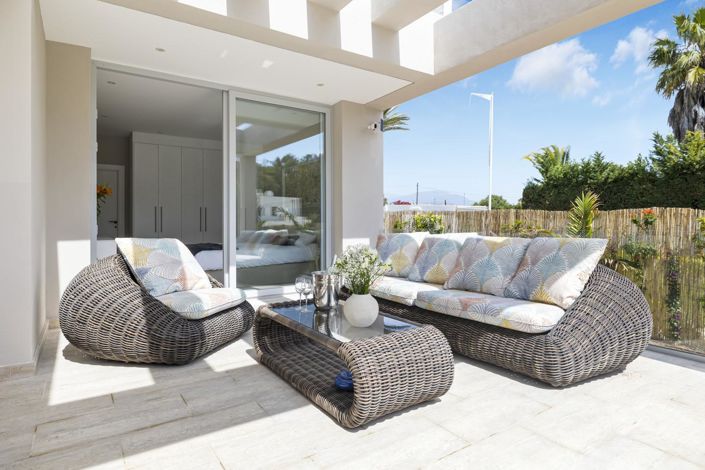 Image No.16-5 Bed Property for sale