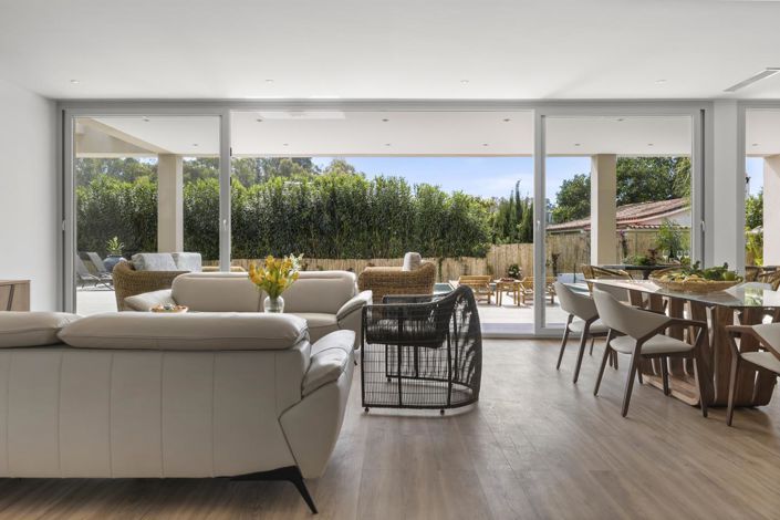 Image No.7-5 Bed Property for sale