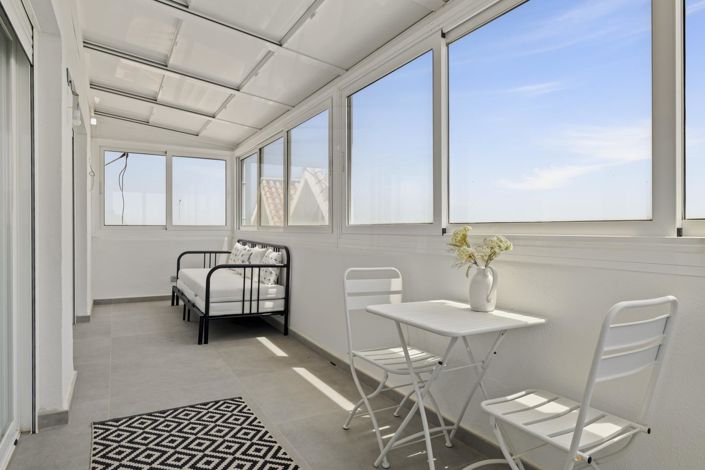 Image No.12-3 Bed Property for sale