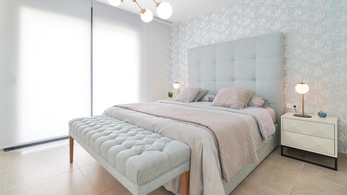 Image No.12-3 Bed Property for sale