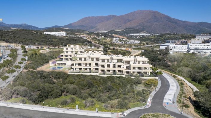 Image No.5-3 Bed Property for sale