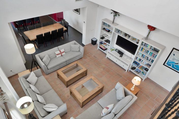 Image No.10-5 Bed Property for sale