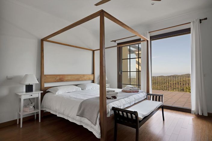 Image No.21-5 Bed Property for sale