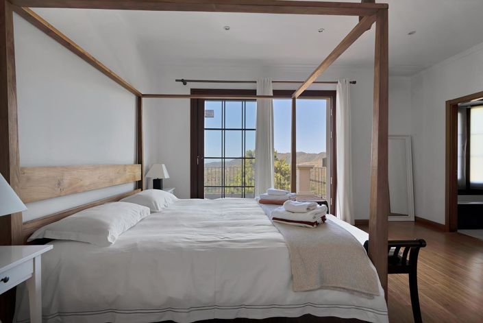 Image No.22-5 Bed Property for sale