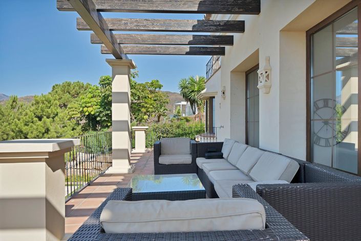 Image No.44-5 Bed Property for sale