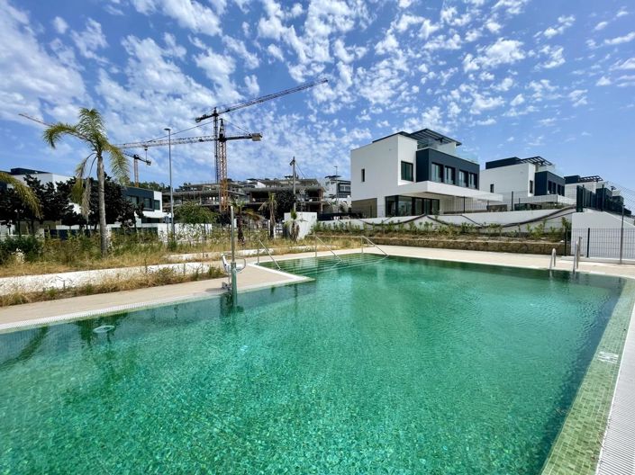 Image No.1-3 Bed Property for sale