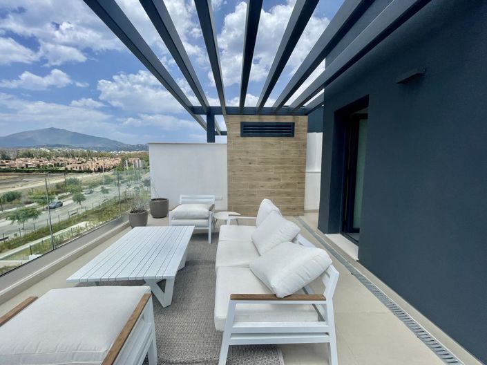 Image No.11-3 Bed Property for sale