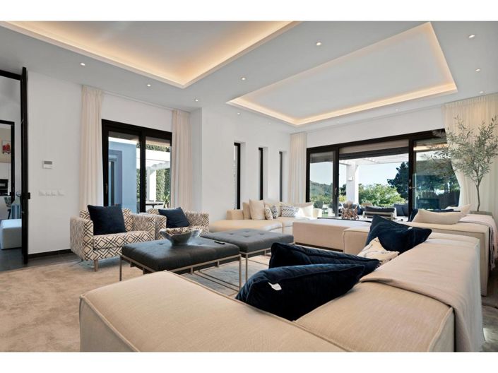 Image No.16-4 Bed Property for sale