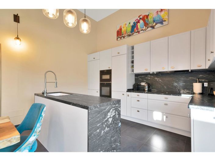 Image No.23-4 Bed Property for sale