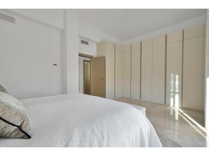 Image No.27-4 Bed Property for sale