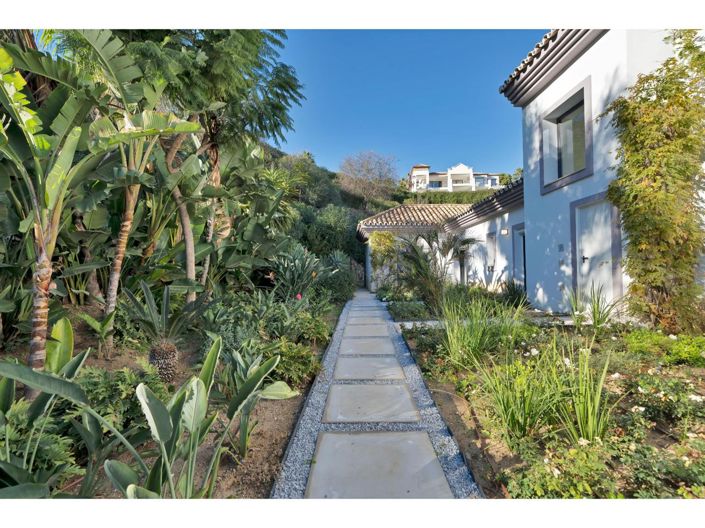 Image No.3-4 Bed Property for sale