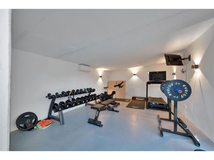 Image No.45-4 Bed Property for sale