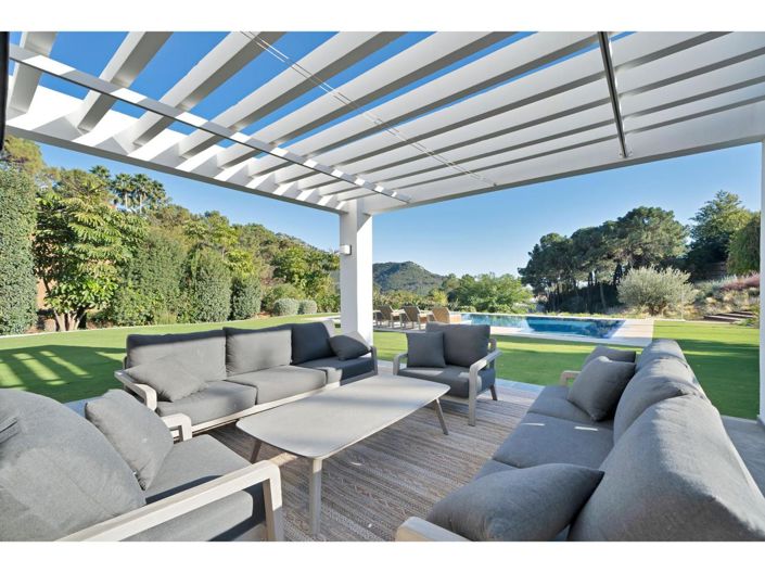 Image No.6-4 Bed Property for sale