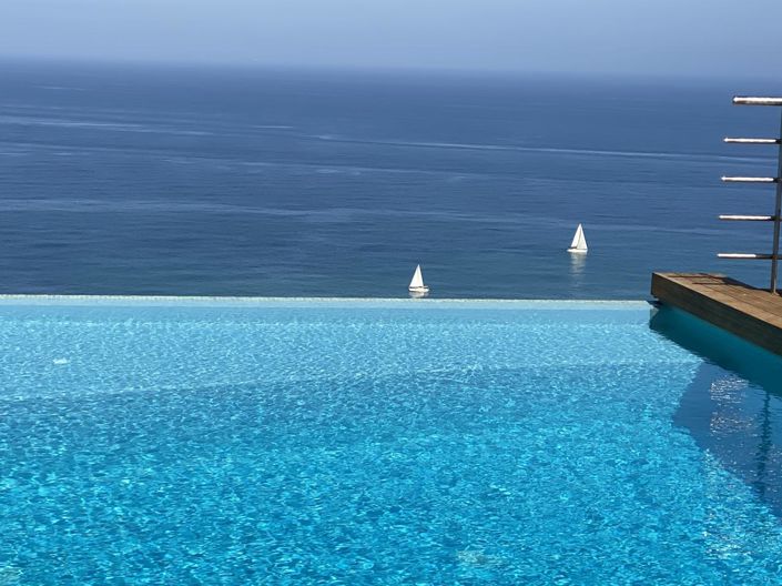 Image No.17-5 Bed Property for sale