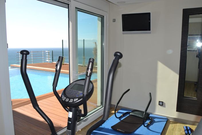 Image No.20-5 Bed Property for sale