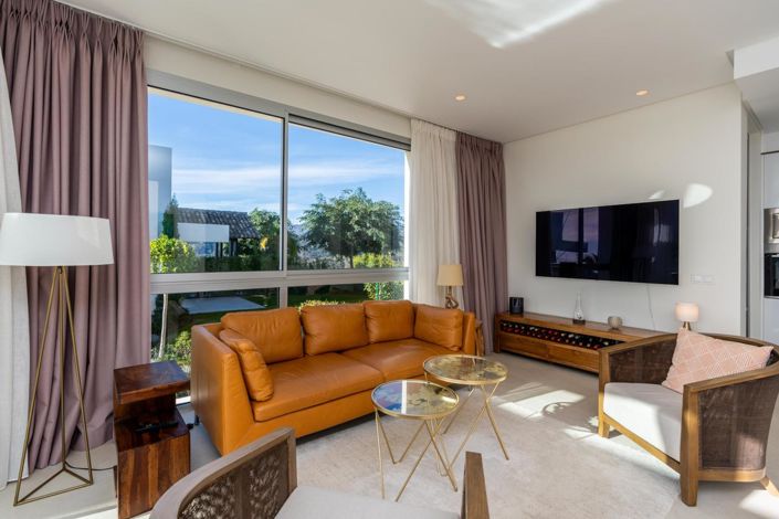 Image No.25-3 Bed Property for sale