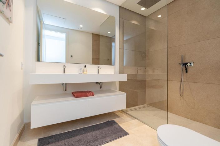 Image No.35-3 Bed Property for sale