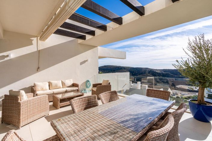 Image No.6-3 Bed Property for sale