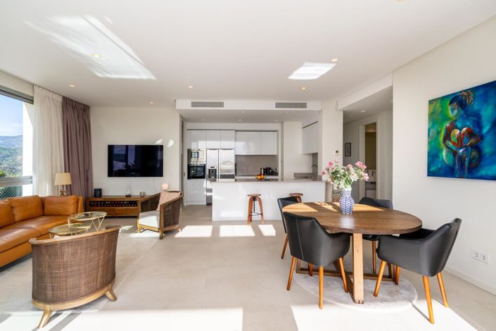 Image No.8-3 Bed Property for sale