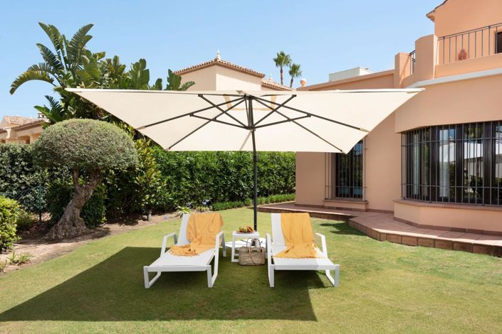 Image No.4-4 Bed Property for sale