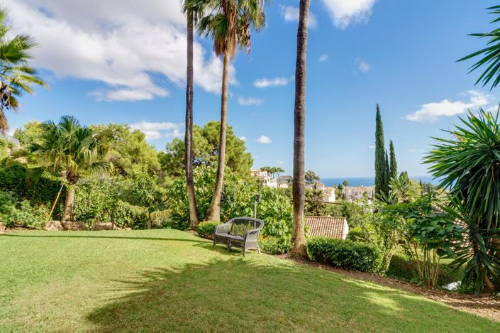 Image No.13-6 Bed Property for sale