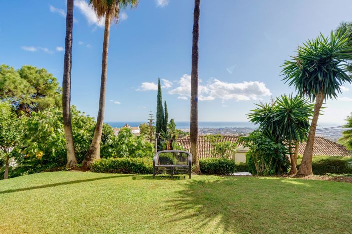 Image No.14-6 Bed Property for sale