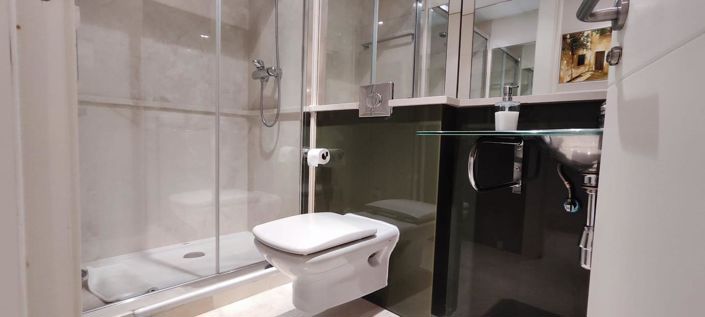 Image No.11-3 Bed Property for sale