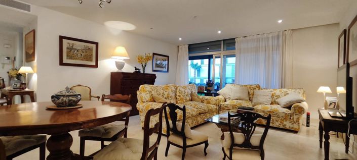 Image No.6-3 Bed Property for sale