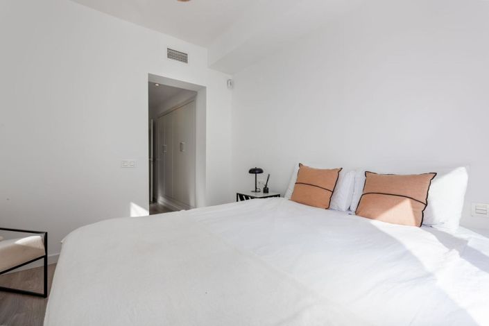 Image No.22-2 Bed Property for sale