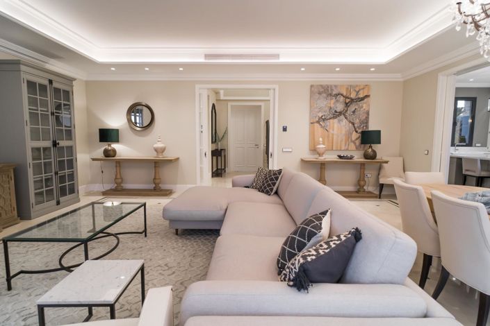 Image No.5-6 Bed Property for sale