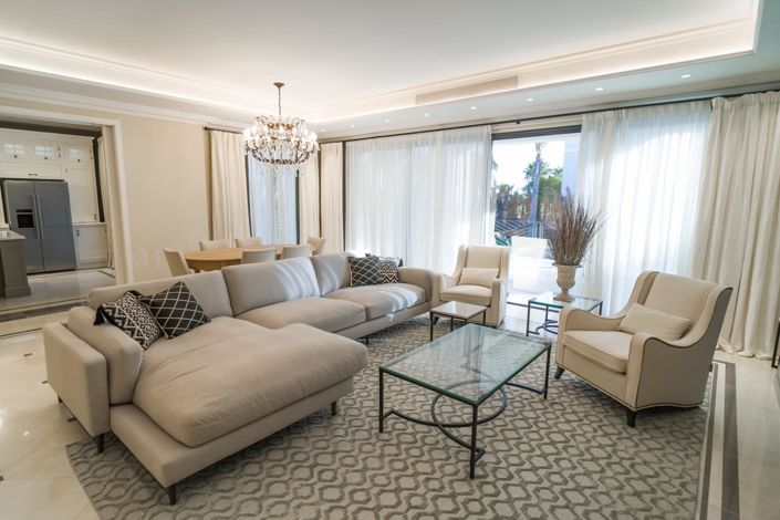 Image No.6-6 Bed Property for sale