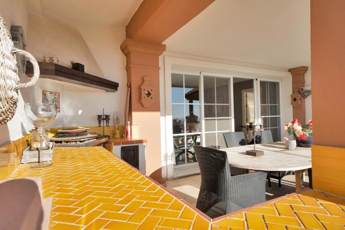 Image No.30-2 Bed Property for sale