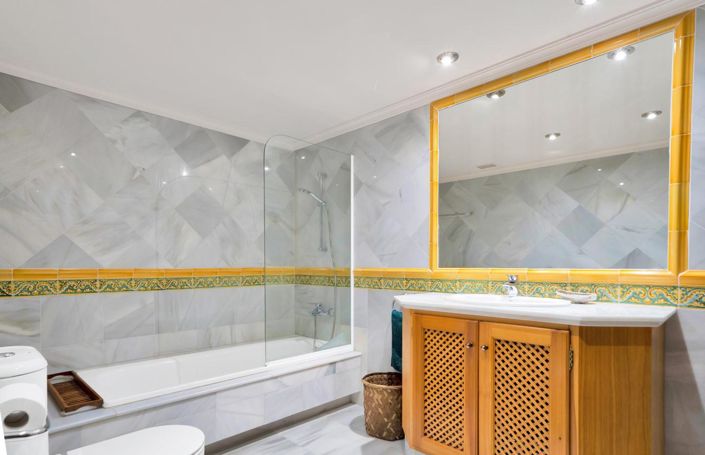 Image No.38-2 Bed Property for sale