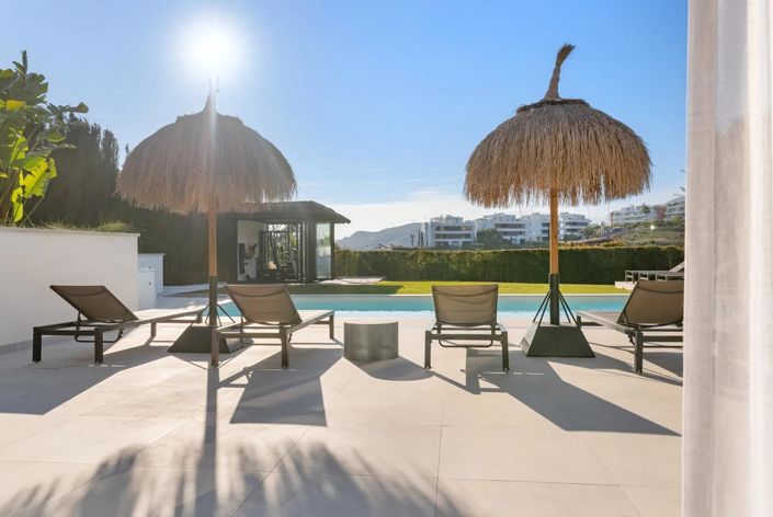 Image No.26-6 Bed Property for sale