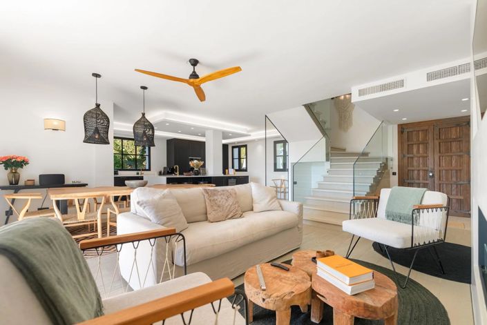 Image No.32-6 Bed Property for sale